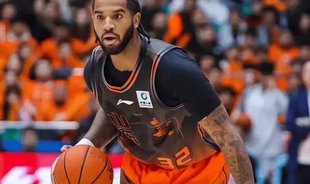 星空体育网址-克里斯爆砍42分为邱彪遮羞，山东男篮战胜青岛赢下齐鲁德比