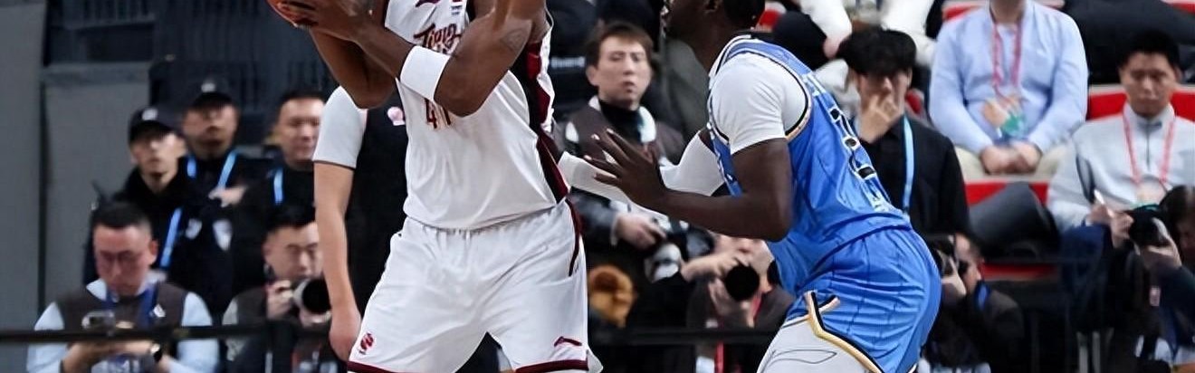 唉！3大投手3分16中2，频频打铁输北京，球迷：平时训练在干什么?